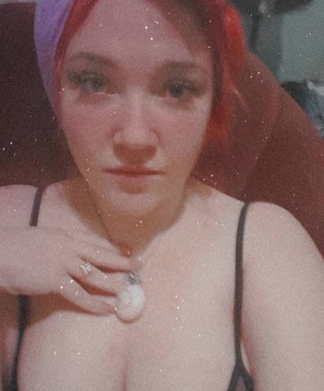 Ariel Vanderberg 裸の女優 画像