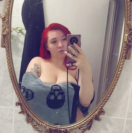 Ariel Vanderberg ポルノスター セクシー 写真