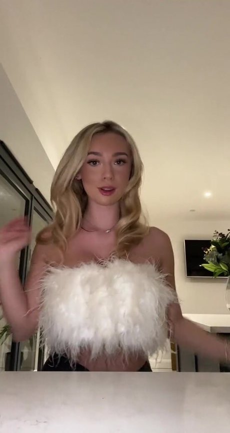 Isabella B セックスポルノスター 写真