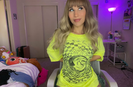 Espe ASMR ヌードスター 写真