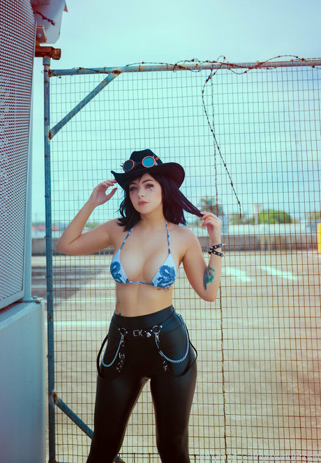 amythunderbolt ポルノスター ヌード 写真