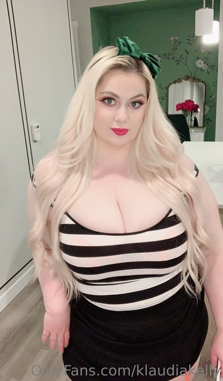 klaudiakelly セクシーなスター 写真