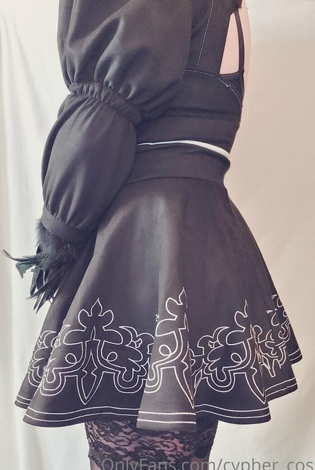 cypher cos 最高の女優 写真