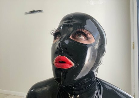 luciaandleighlatex ヌードモデル 写真