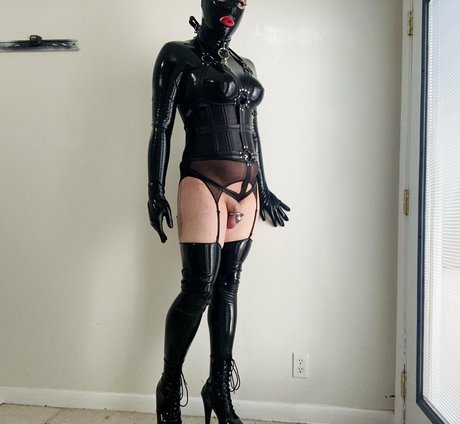 luciaandleighlatex HDスター ギャラリー