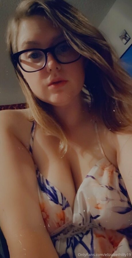 elizabethlily19 アダルトモデル 写真