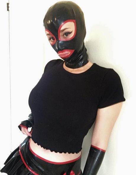 latex kitty 最高のモデル 画像