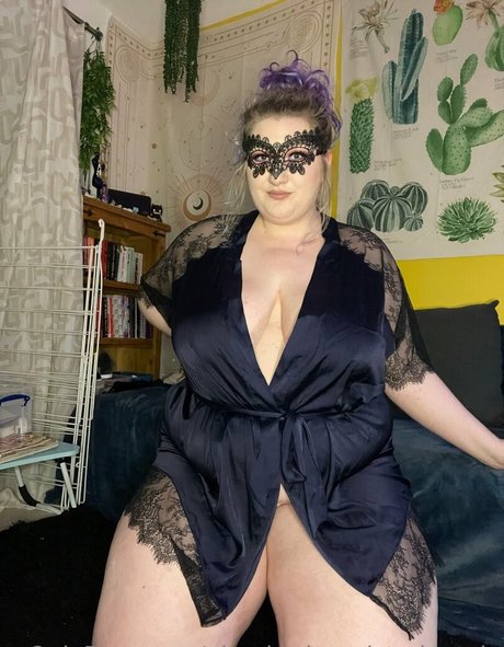 phoebetheunistudentvip ホット女優 写真