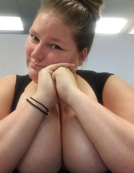 princess bigtits エロティックモデル 写真