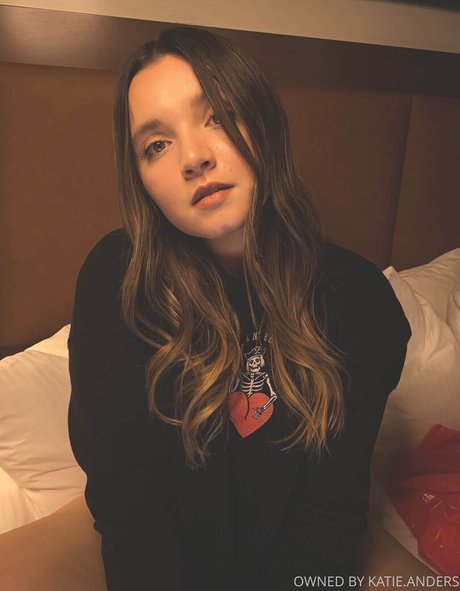 Katie Rose Anders セクシーモデル 写真