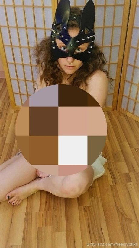 freecryptika トップスター 写真