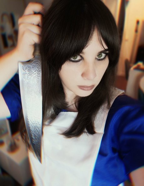 Alix Fembug 女優 写真