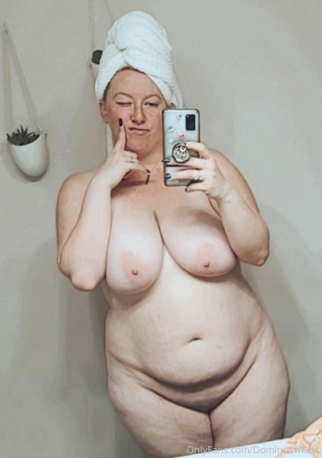 dominosweets ポルノスター エロティック 写真