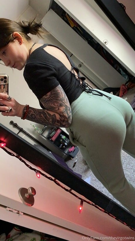 thevirgotwins 美しいスター 画像