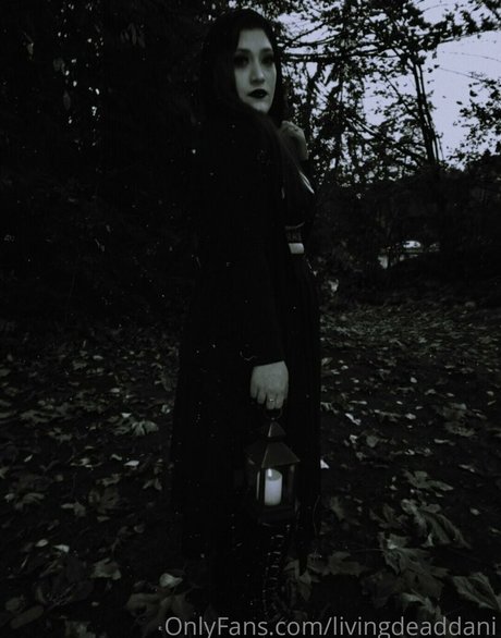 livingdeaddani トップスター 写真