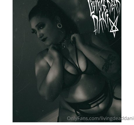 livingdeaddani スター 写真