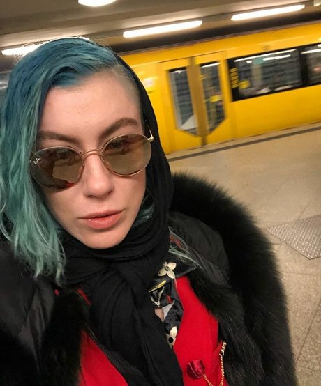 DanikaXIX ポルノスター ヌード 写真