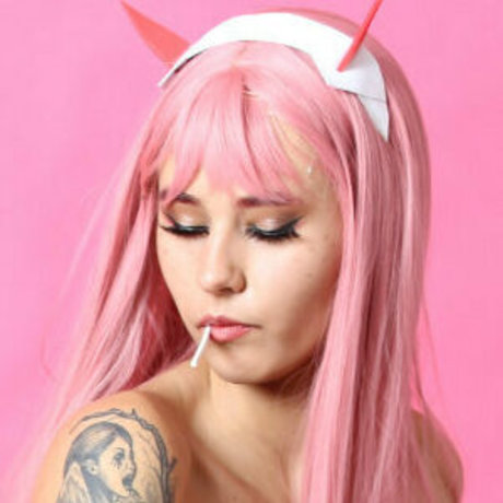 kitsune foreplay ポルノモデル 写真