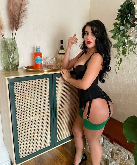 Lily Fiore ポルノスター ベスト 写真