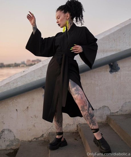 teena xx アダルトスター 写真