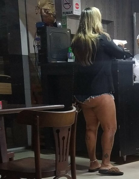 Grasiely Guanandy ヌードモデル 写真