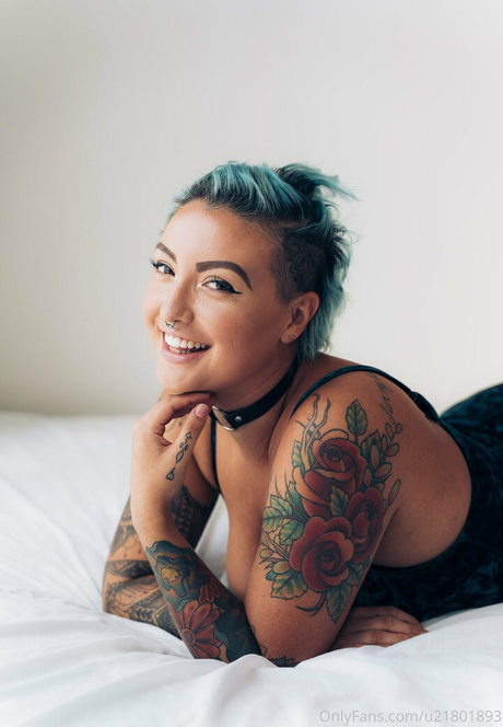 lunalynn26 ポルノモデル 画像