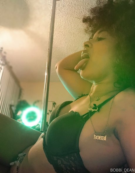Bobbi dean ヌードモデル 写真
