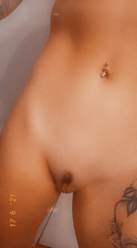 ChelseaNicholass ポルノモデル 画像