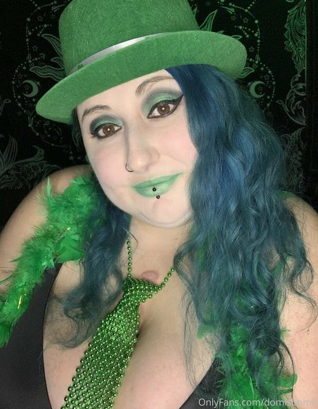 domisbomb top profile image