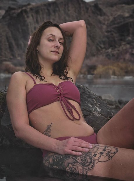 luna goodchild top profile image