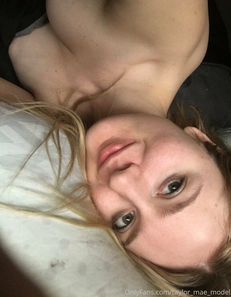 taylor mae model エロティックなポルノスター 写真