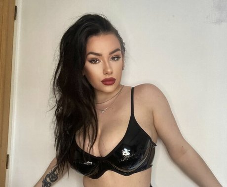 Leah X profile image
