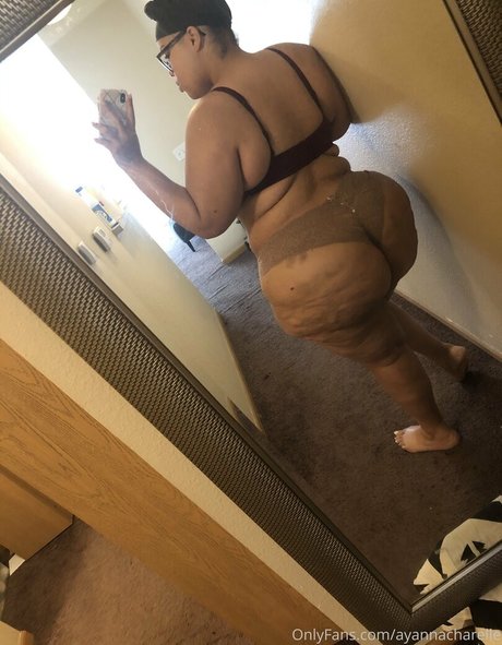 ayannacharelle ポルノスター 裸 写真