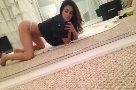 Mikaela Hoover ポルノスター エロティック アーカイブ