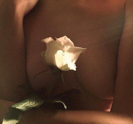 Mikaela Hoover 最高のモデル 画像