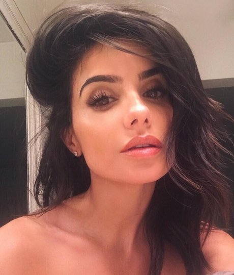 Mikaela Hoover 素敵なモデル 写真