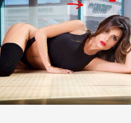 Mikaela Hoover 完璧なモデル 写真