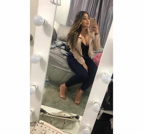 Jazmin Gurrola セクシーなポルノスター アーカイブ