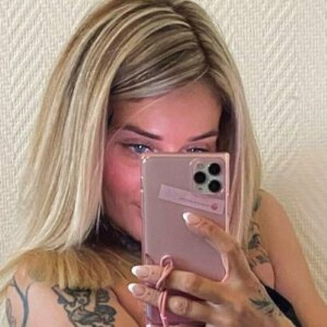 mimimarjo セクシーモデル 写真