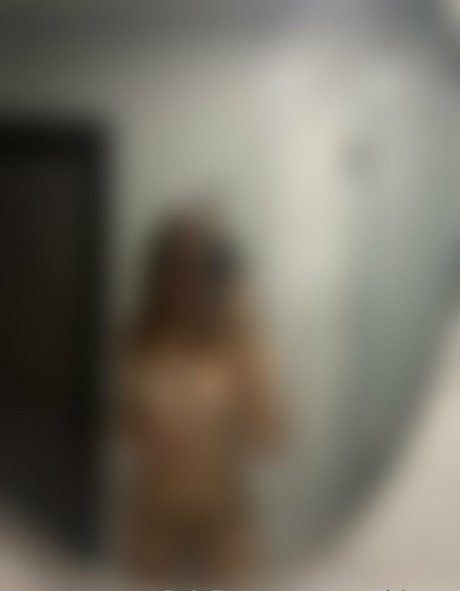 yourgirlzoey 裸のスター 写真