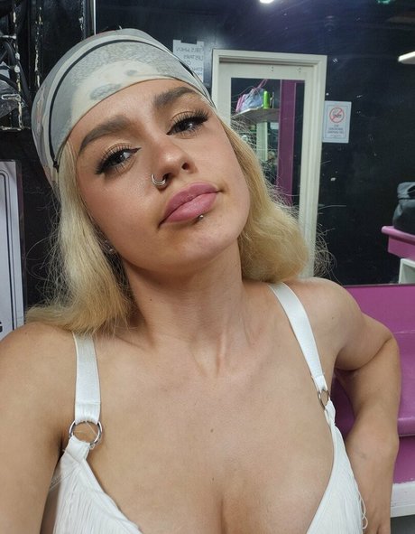 Tommi Terror ポルノスター 無料 写真