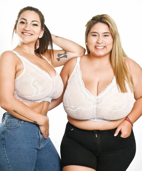 Agustina Guz XXXモデル 写真