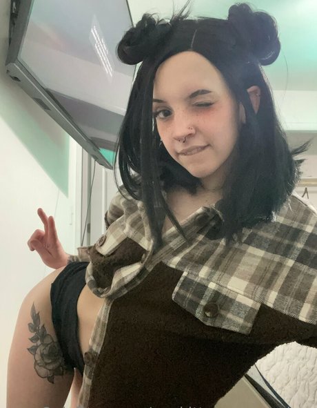 最もホットな女の子オンリーファンズ アート裸 画像