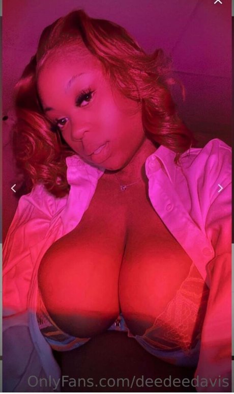 Dee Dee Davis 美しいポルノスター 画像