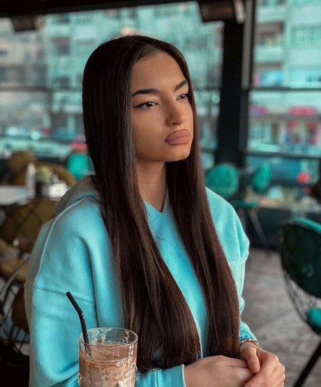 Kristina Djedovic 素敵な女優 写真
