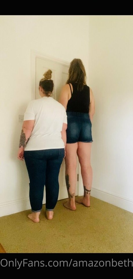amazonbeth 6foot6 トップスター 画像