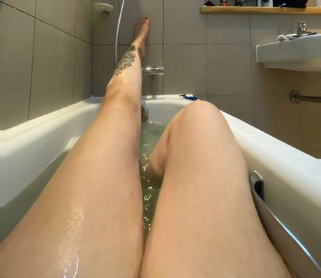amazonbeth 6foot6 ホットなポルノスター 写真