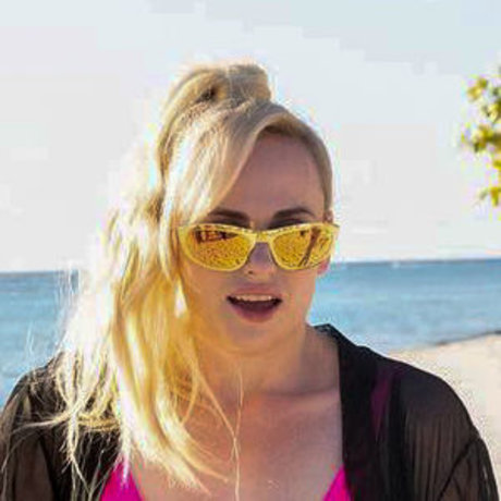 Rebel Wilson 限定モデル 写真