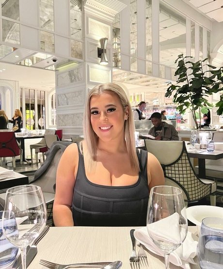 Stephanie C ポルノスター 写真