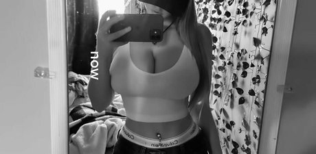 Hailey F トップポルノスター 画像